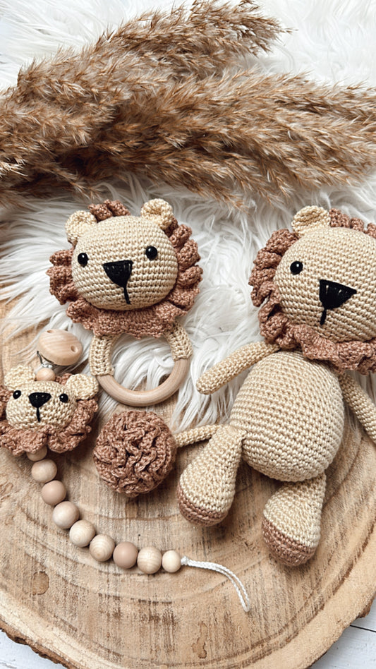 Löwe Set – handgemachtes Babyspielzeug aus Baumwolle