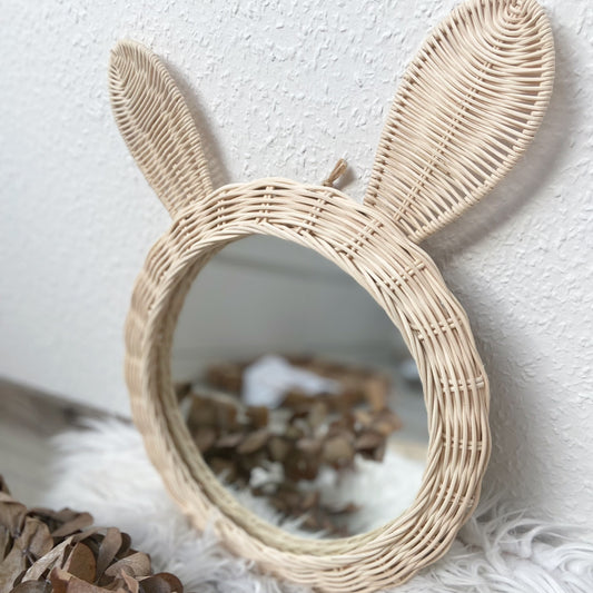 Rattan Spiegel, Hase